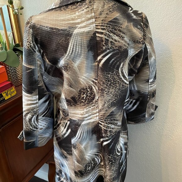 Blazer - Picture 2 of 3